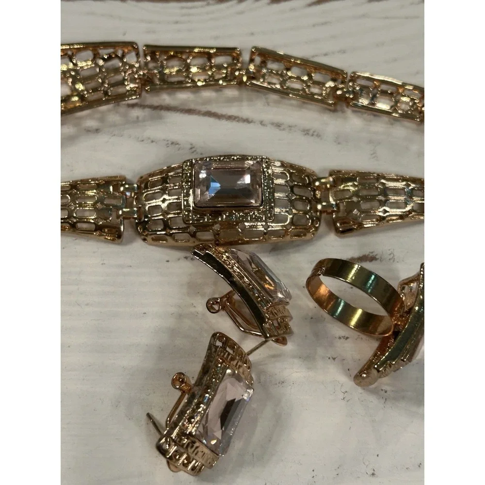 1980's Full Parure Gold Tone Pink Stones Collar Necklace Bracelet Earrings Ring